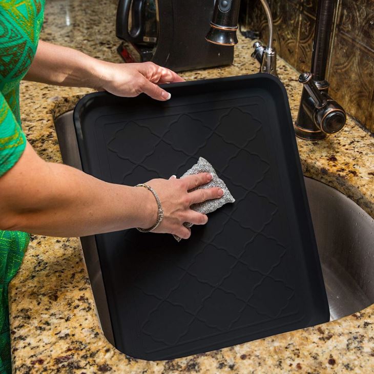 Premium Silicone Pet Food Tray With Non Skid Design
