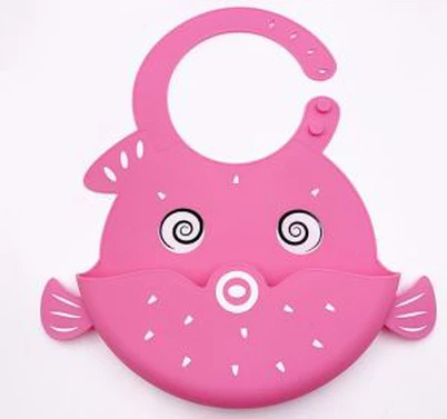 Impression d'un bavoir en silicone imperméable pour bébé