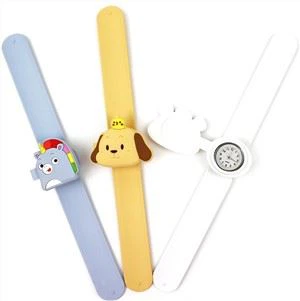 Nouveau Flip Style Silicone Slap Watch Imperméable à l’eau Enfants Montre Band Poignet
